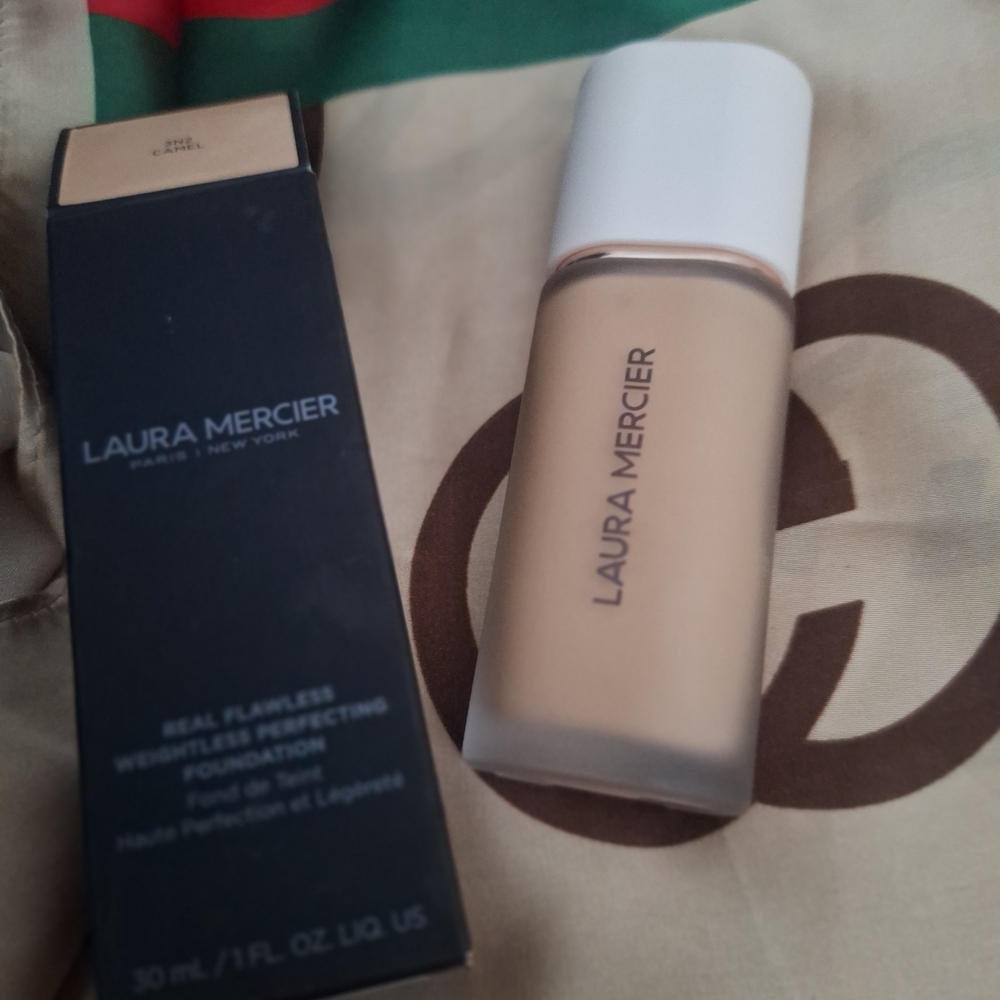 Laura Mercier Flawless Foundation - Cream